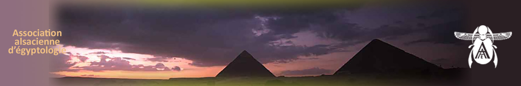 pyramidesW.jpg